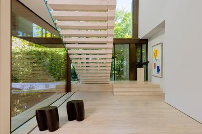 ForestHillHouseInteriorStairs SXQ90E2